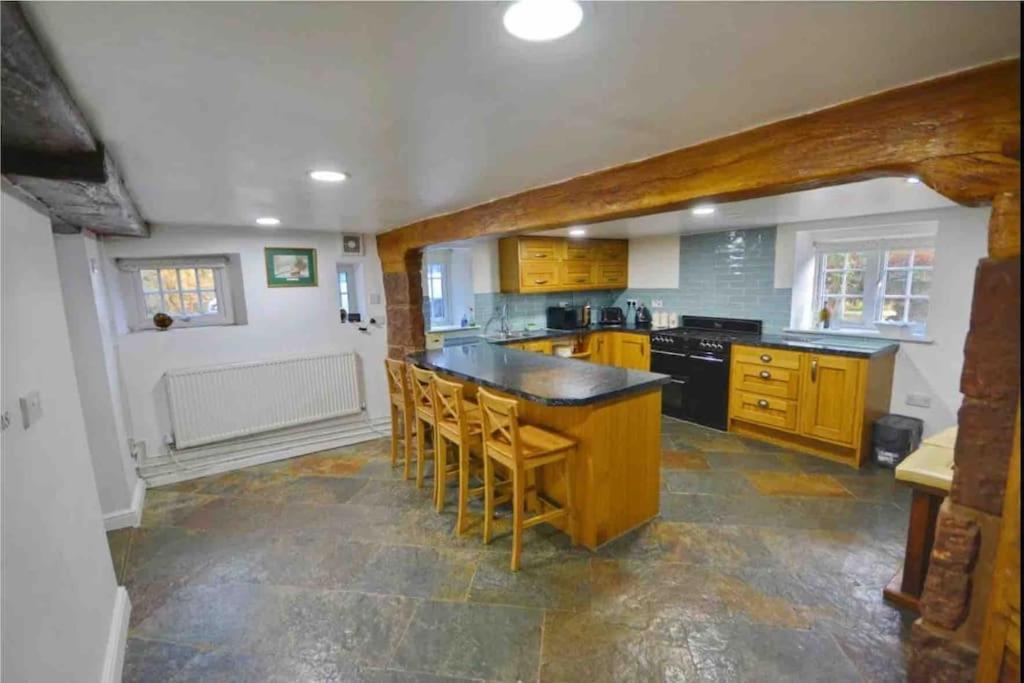 Dale 18th Century Country Cottage, 111 Barnston Road Heswall